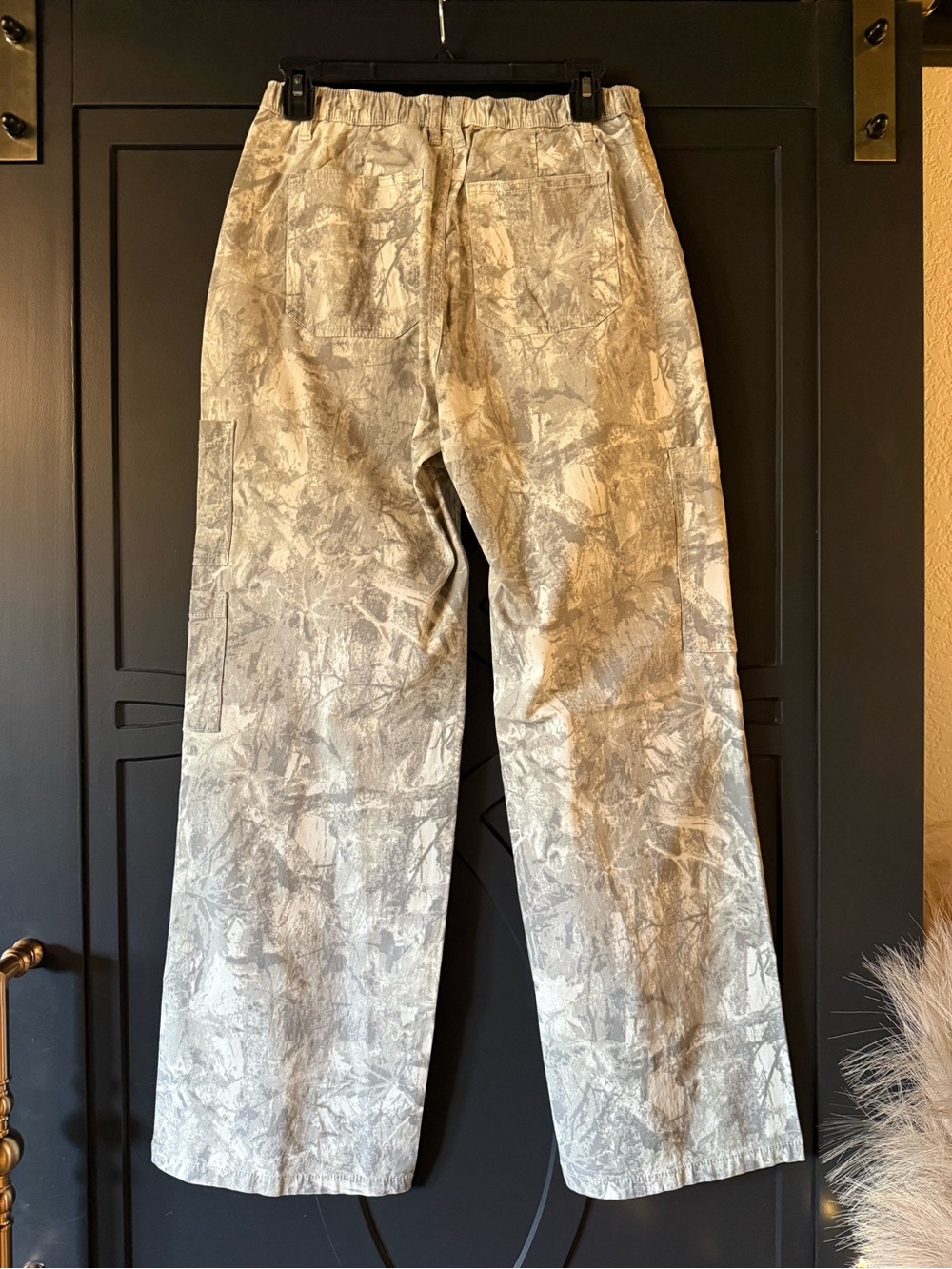 White camo snow camo Print Wide Leg Cargo Pants - Picture 2 of 2